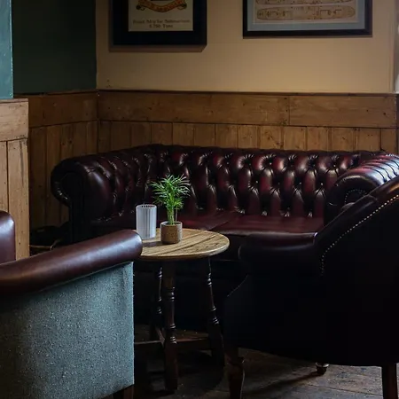 The Three Tuns 3*