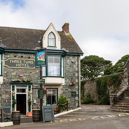 Zajazd The Three Tuns 3*